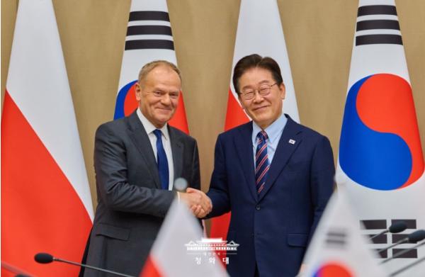 이 대통령 '한-폴란드, 중동전쟁 위기 대처 글로벌 공급망 협력키로'