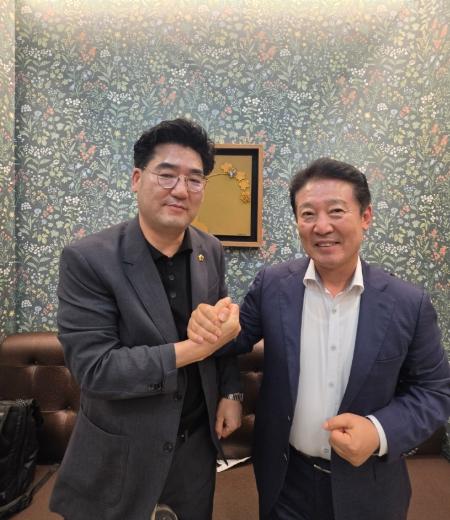 심철의·전경선, 전남광주통합특별시의회 초대 의장 후보 단일화 기사 이미지