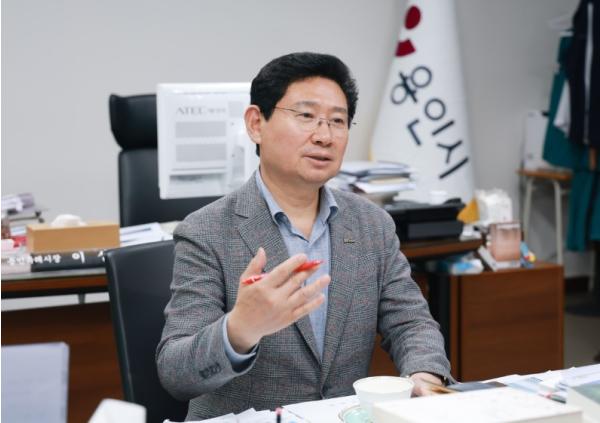 이상일 용인특례시장, '용인 국가산단 흔들기 시도 함께 막은 시민들께 감사' 기사 이미지